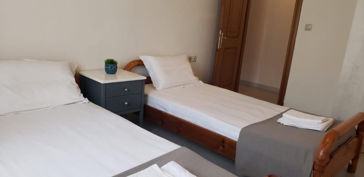 Michalis, 2-Bedroom Apartment In Saranda Eksteriør bilde